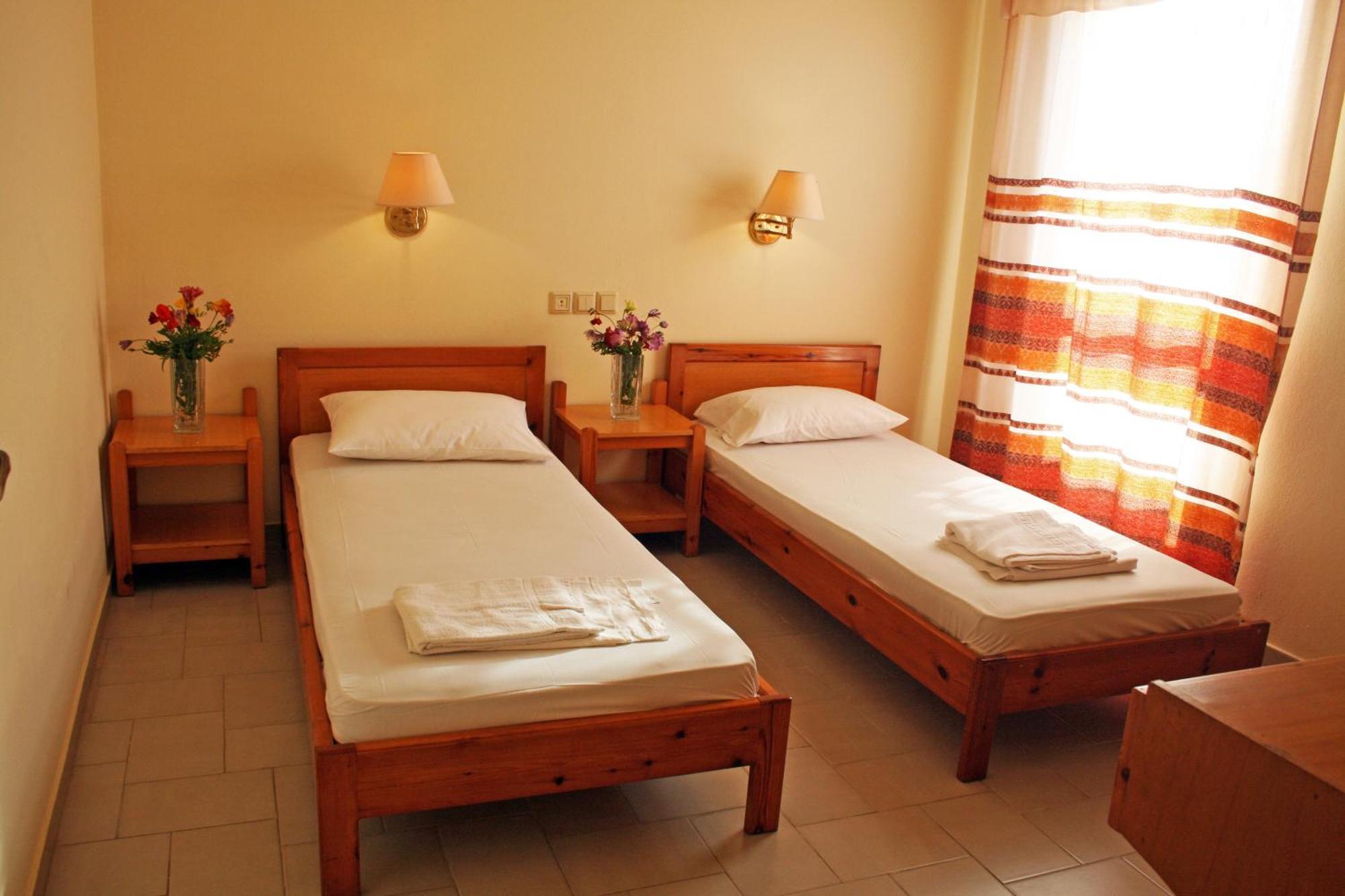 Haris Apartments Kokkini Hani ภายนอก รูปภาพ