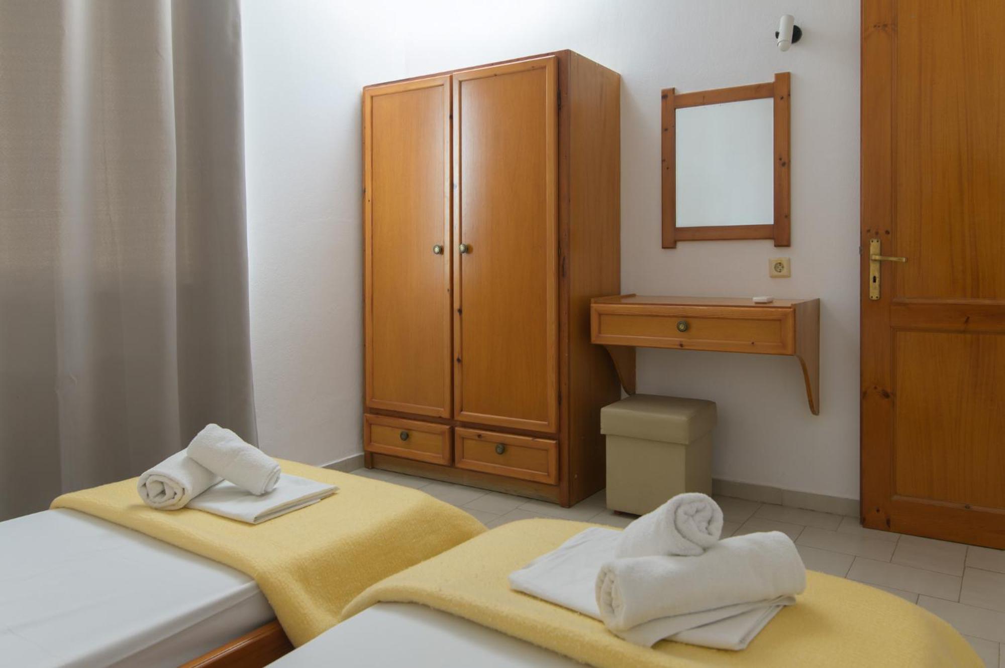 Haris Apartments Kokkini Hani ภายนอก รูปภาพ