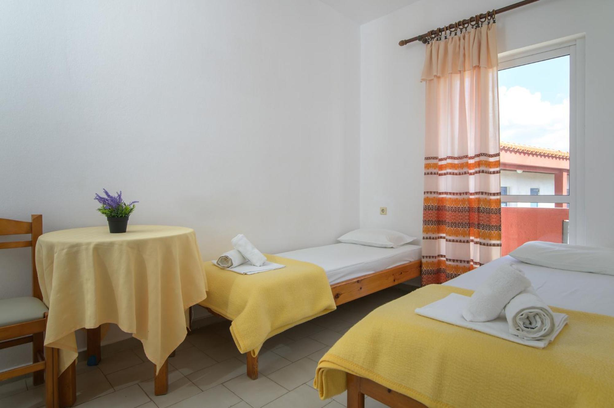 Haris Apartments Kokkini Hani ภายนอก รูปภาพ