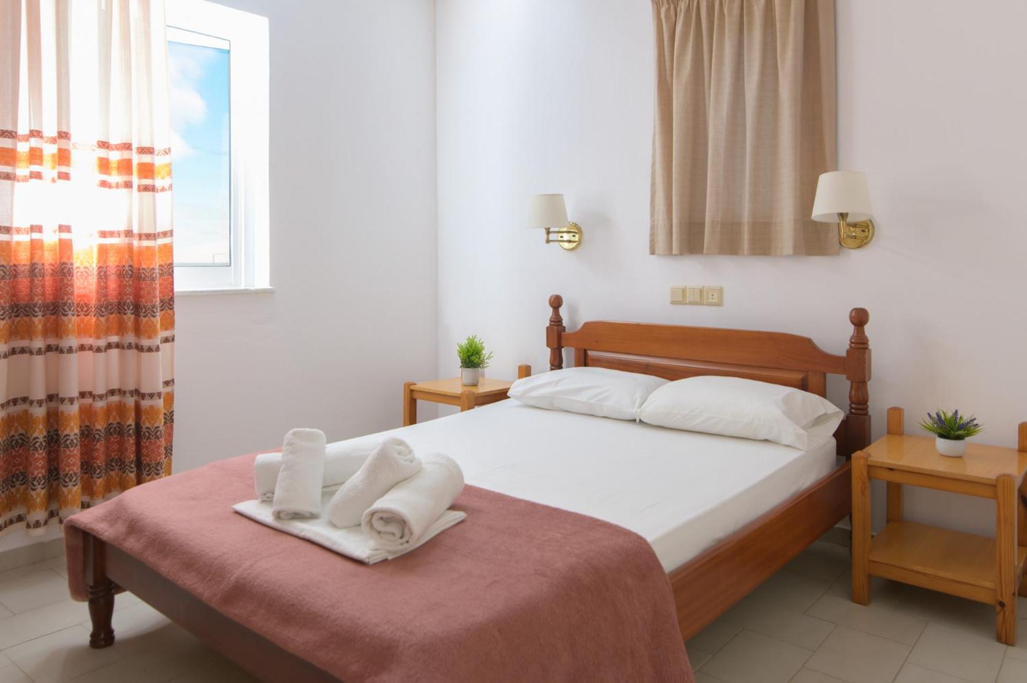 Haris Apartments Kokkini Hani ภายนอก รูปภาพ